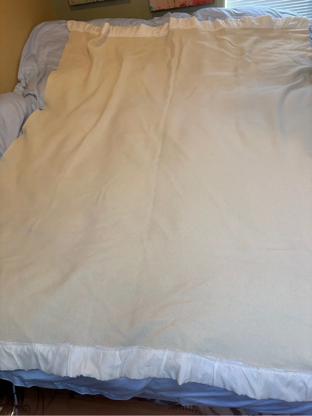 Vintage wool Cream Ruffled‎ Edge Bed Blanket. Edges repaired bag21